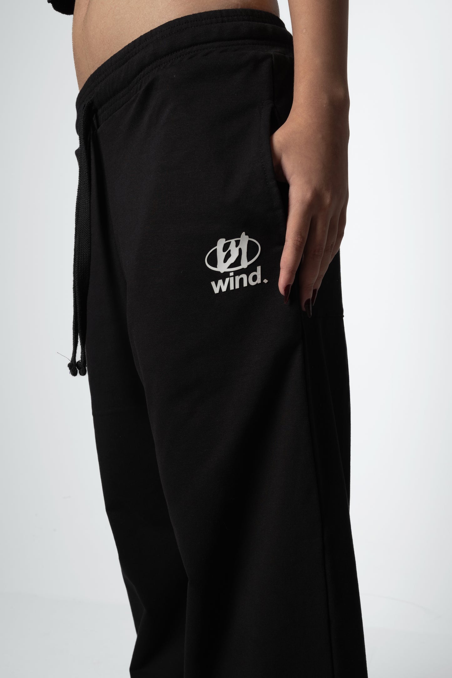 WIND`S BLACK PANTS STRAIGHT