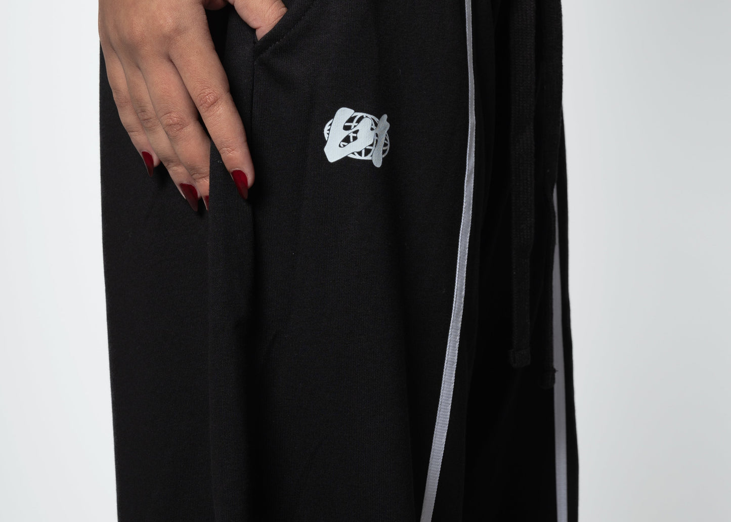 WIND`S BLACK PANTS BALLON-FIT