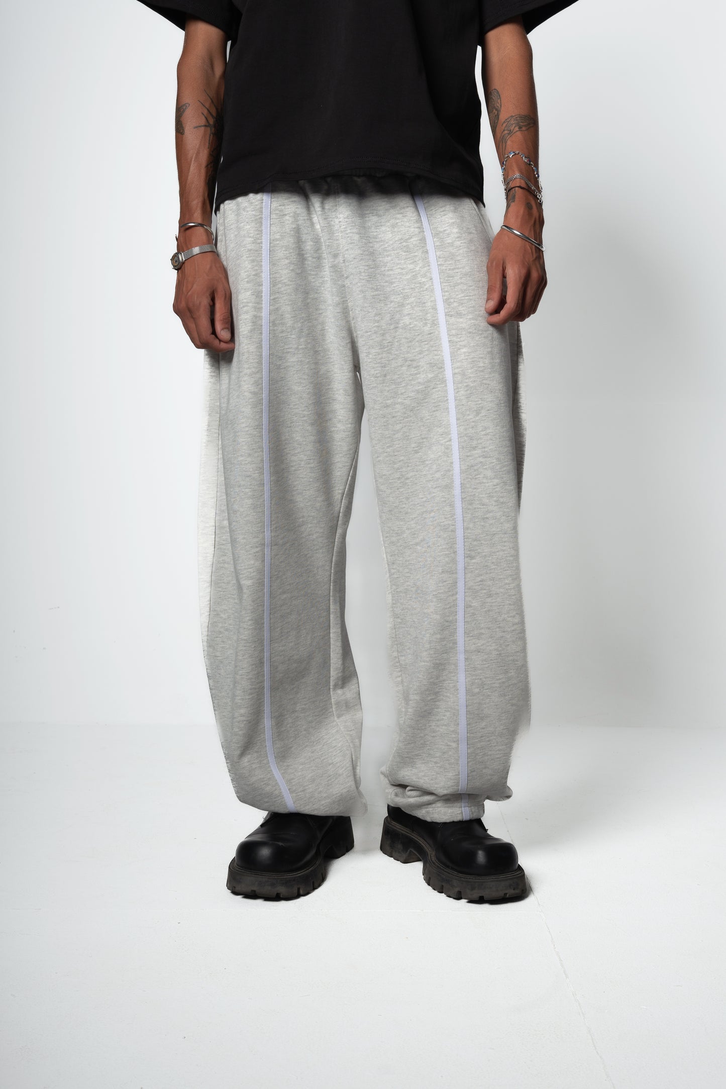 WIND'S GRAY PANTS BALLON-FIT