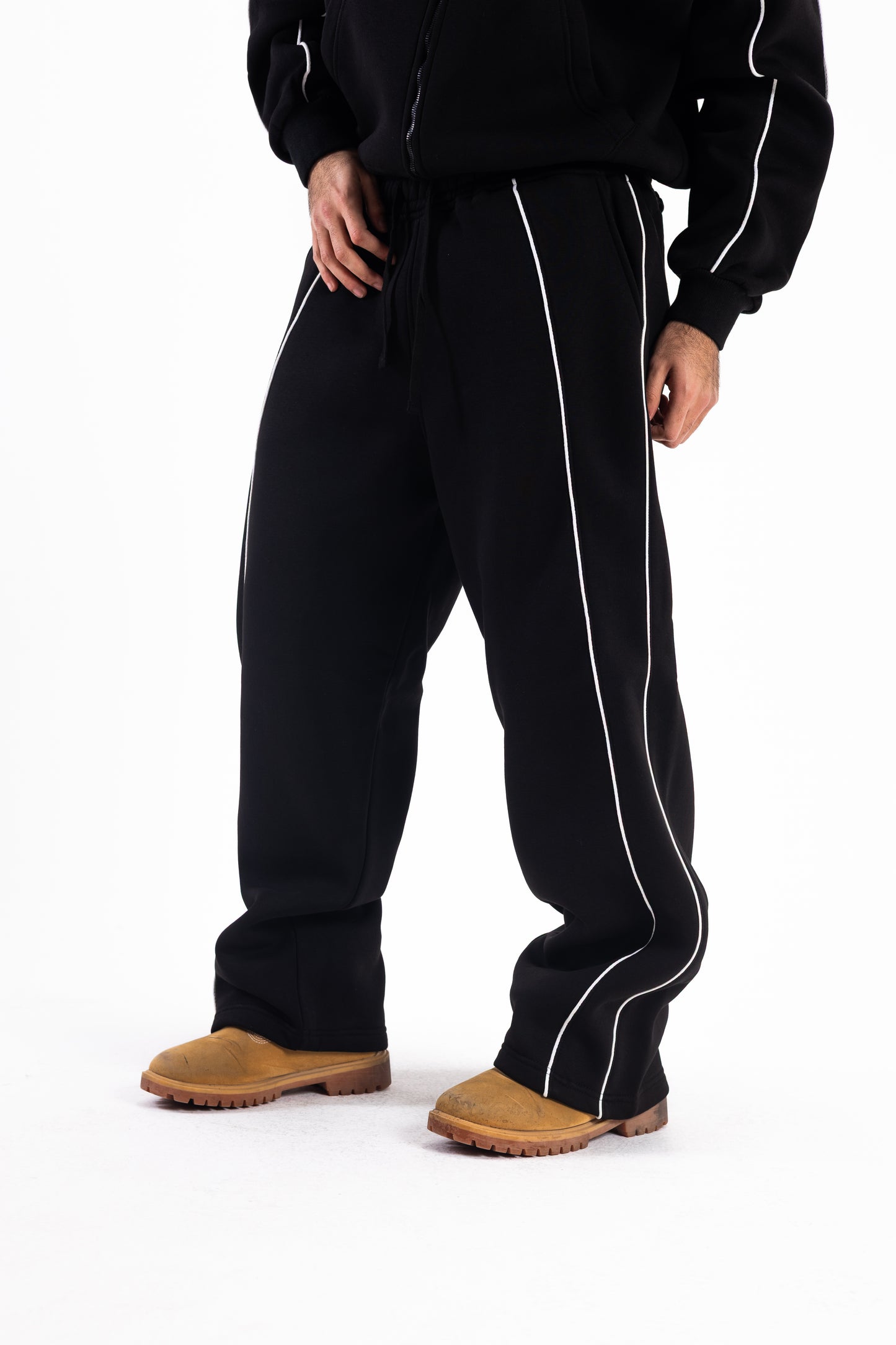 JET BLACK PIPED PANTS